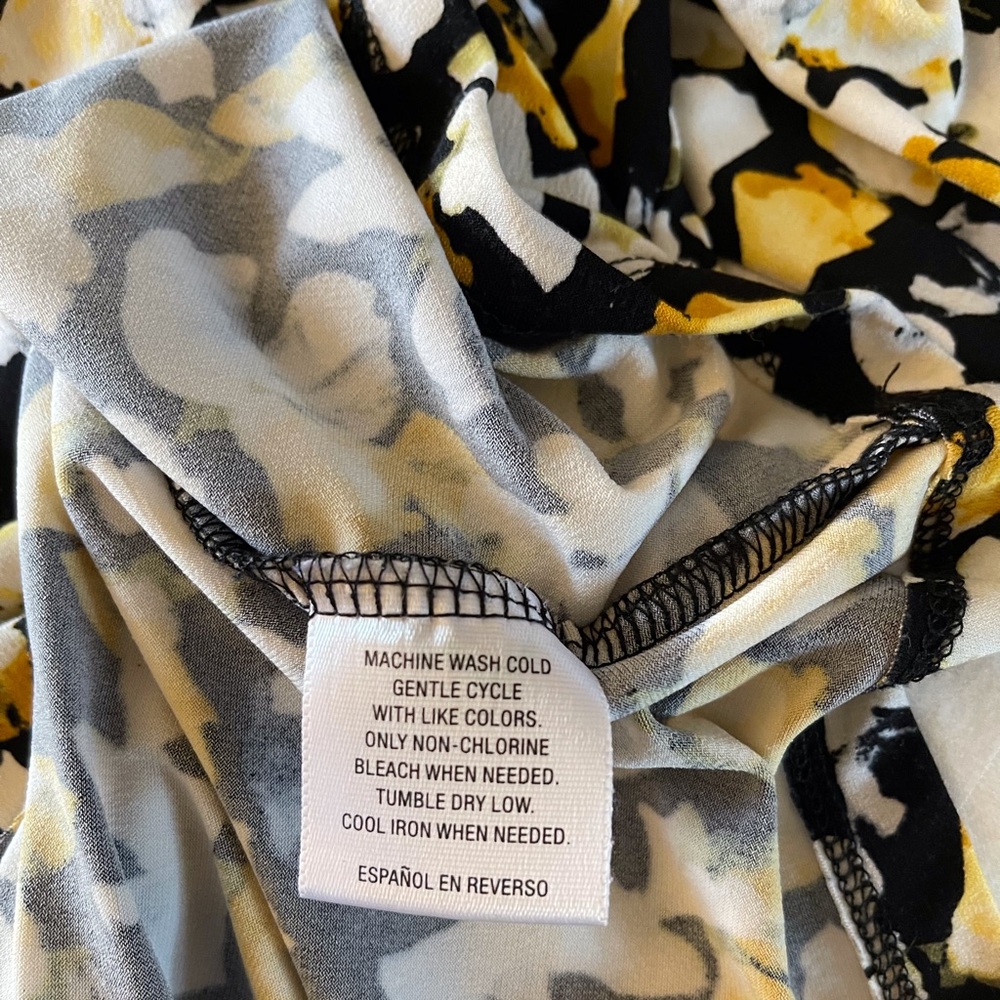 Crossover Blouse - Picture 3 of 3